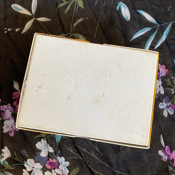 Singer Professional Buttonholer by Singer with Instructional Booklet Not Tested - Picture 6 of 12